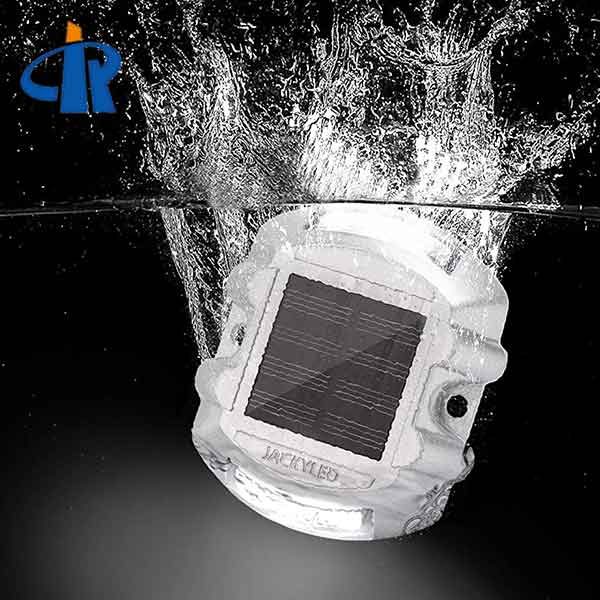 <h3>White Solar Powered Stud Light For Tunnel In Japan</h3>

